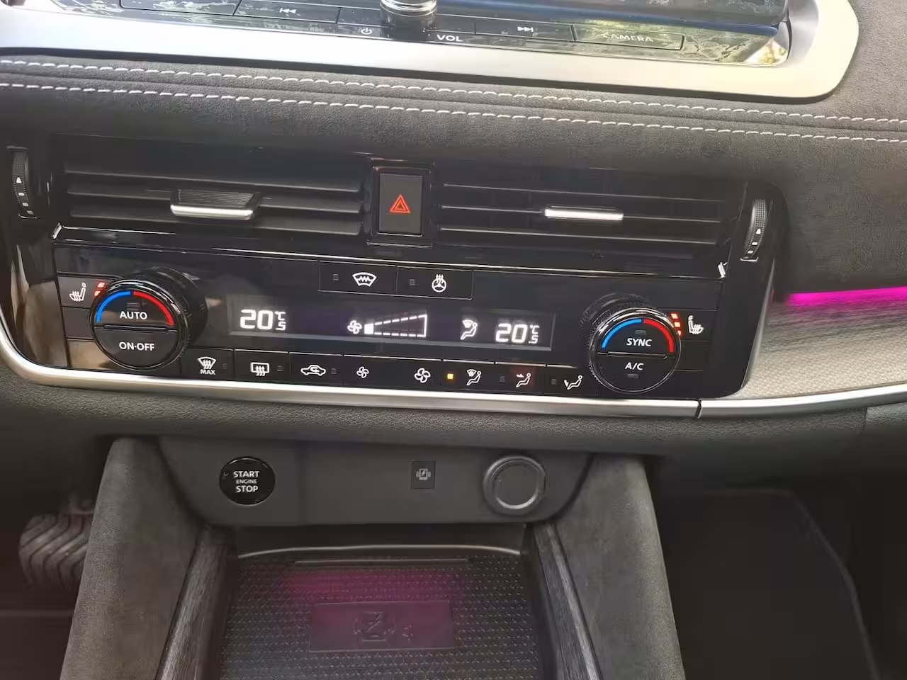 Nissan Qashqai 1.3 MHEV Xtronic Tekna Plus | RONDOM CAMERA | CARPLAY | STOEL, STUUR EN VOORRUITVERWARMING