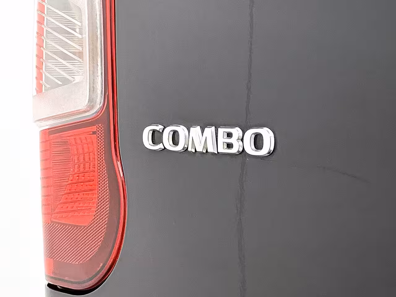 Opel Combo 1.5D L1H1 Innovation | Automaat | Trekhaak | Camera | Navigatie | Lichtmetalen velgen