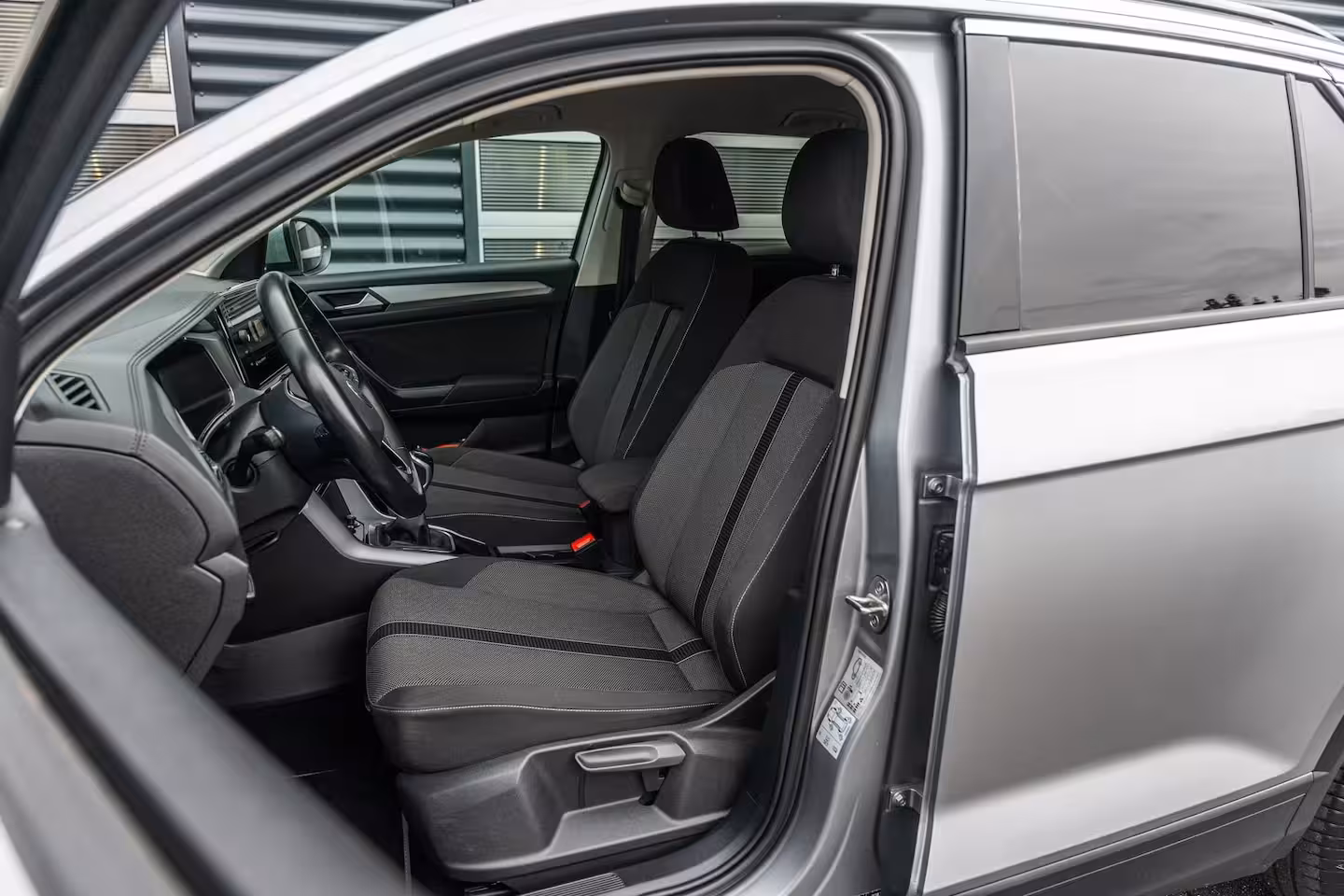 Volkswagen T-Roc 1.0 TSI 110pk Life | Trekhaak | Navigatie | CarPlay/Android Auto | Camera Achter