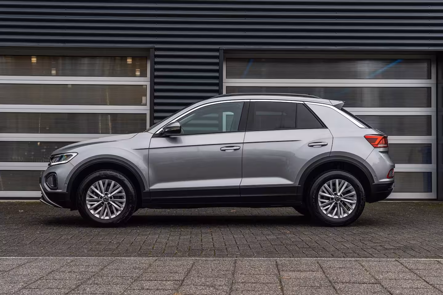 Volkswagen T-Roc 1.0 TSI 110pk Life | Trekhaak | Navigatie | CarPlay/Android Auto | Camera Achter