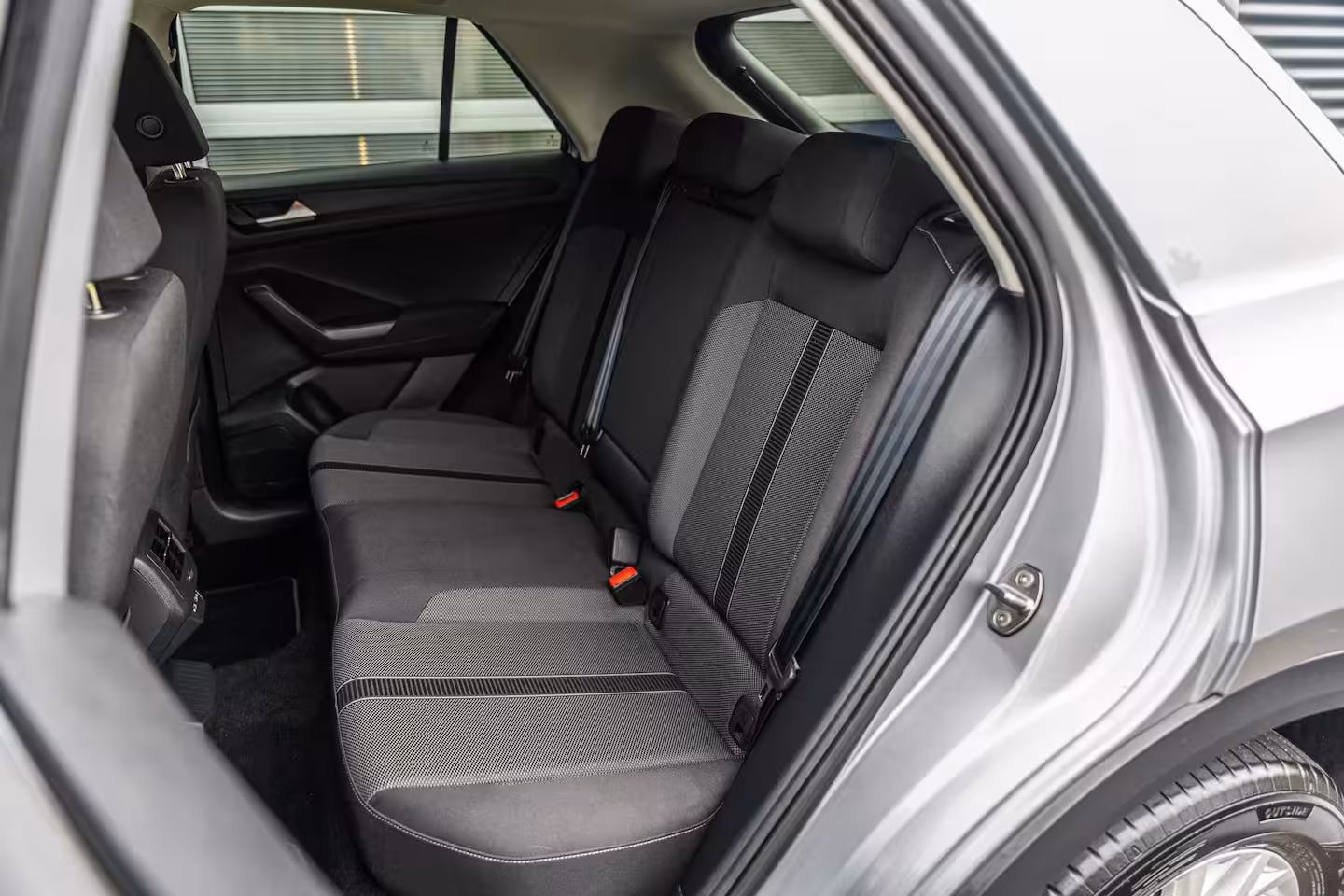 Volkswagen T-Roc 1.0 TSI 110pk Life | Trekhaak | Navigatie | CarPlay/Android Auto | Camera Achter