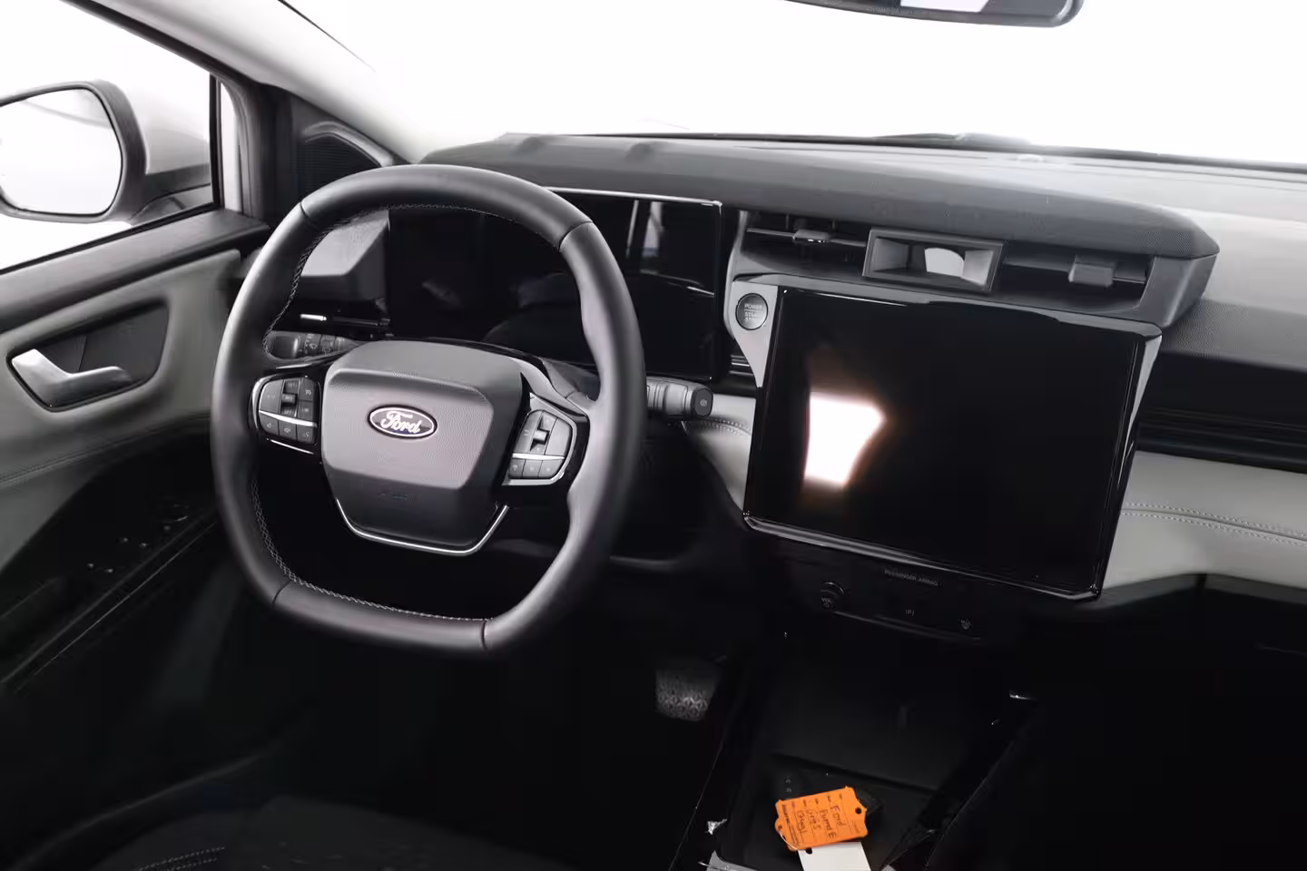 Ford Puma Gen-E Select FWD 47 kWh | Winter Pack | Camera | Elektrische Kofferklep | Navigatie | Draadloze