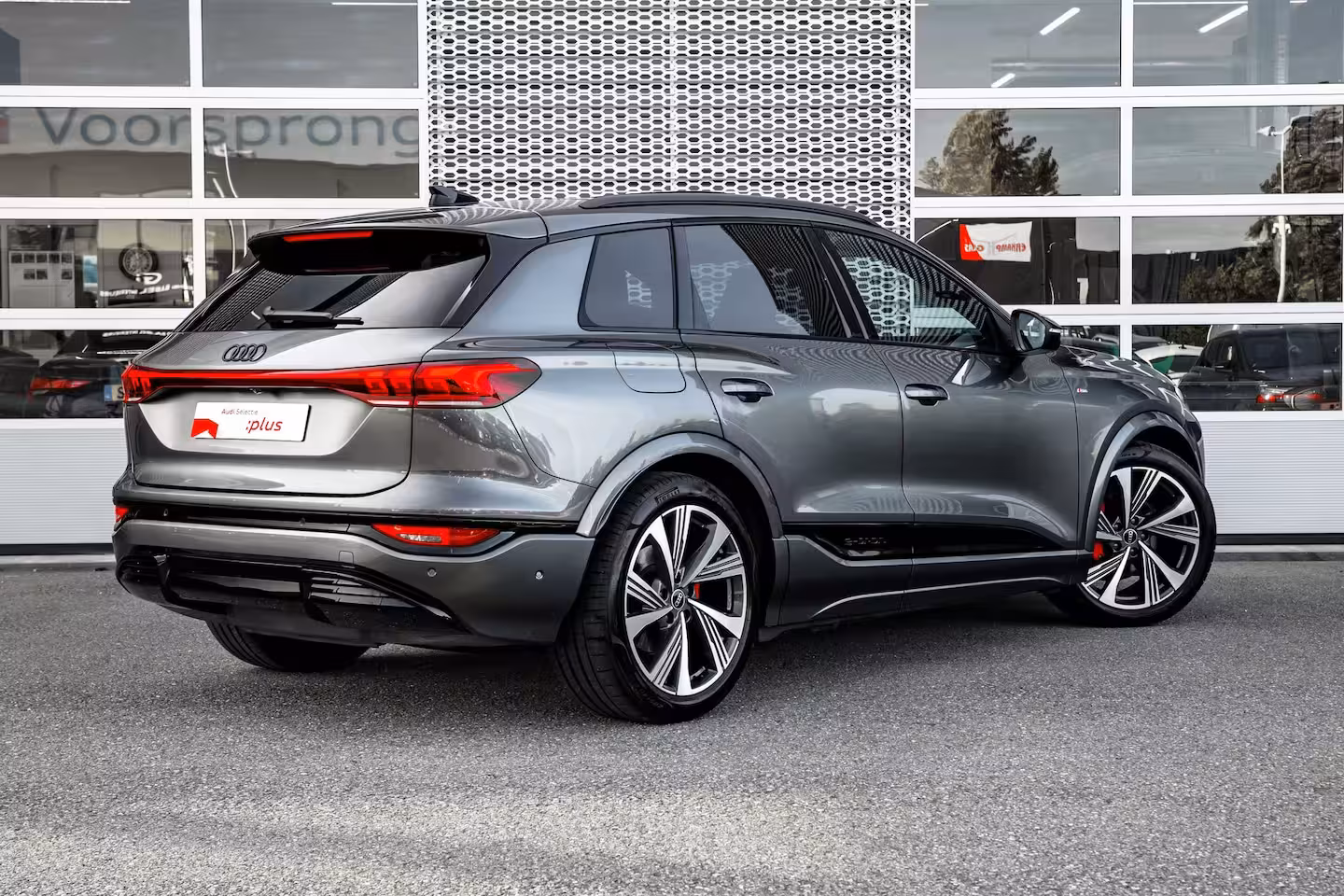 Audi Q6 e-tron S edition performance 100 kWh | Achterstoelen verwarmd | Apple Carplay/Android Auto|telefo