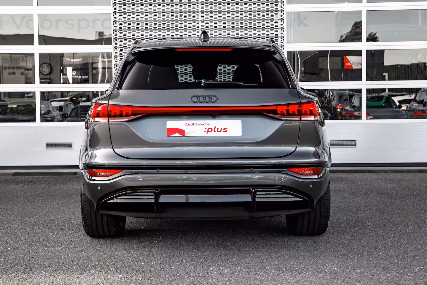 Audi Q6 e-tron S edition performance 100 kWh | Achterstoelen verwarmd | Apple Carplay/Android Auto|telefo