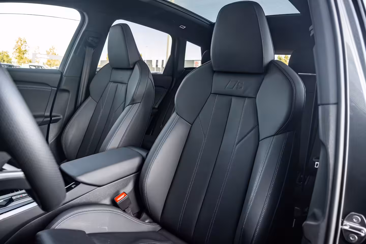 Audi Q6 e-tron S edition performance 100 kWh | Achterstoelen verwarmd | Apple Carplay/Android Auto|telefo