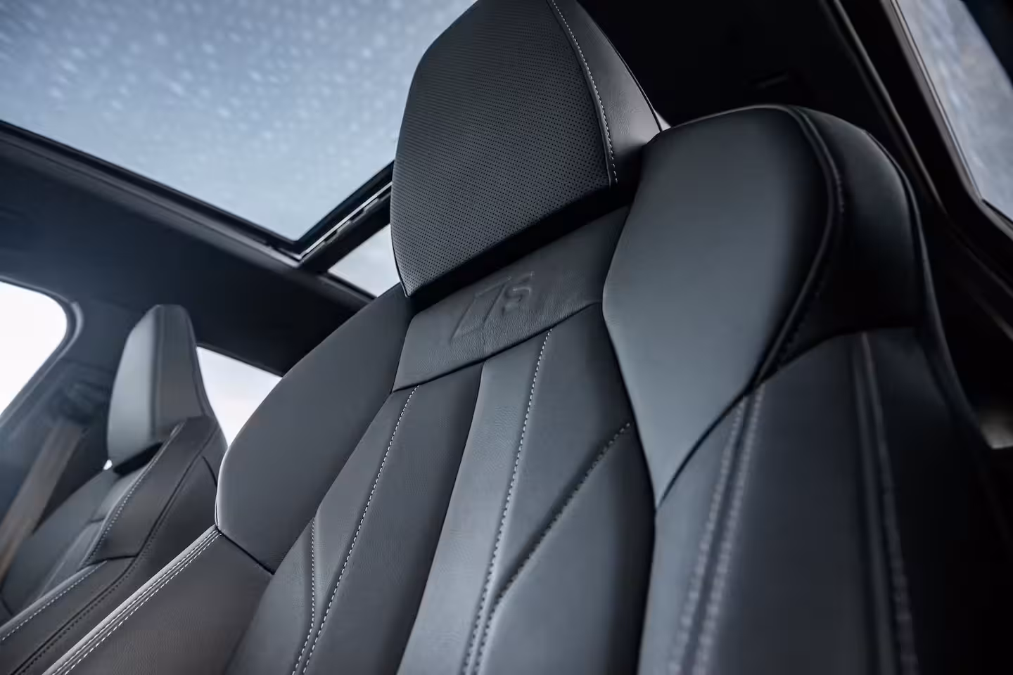 Audi Q6 e-tron S edition performance 100 kWh | Achterstoelen verwarmd | Apple Carplay/Android Auto|telefo