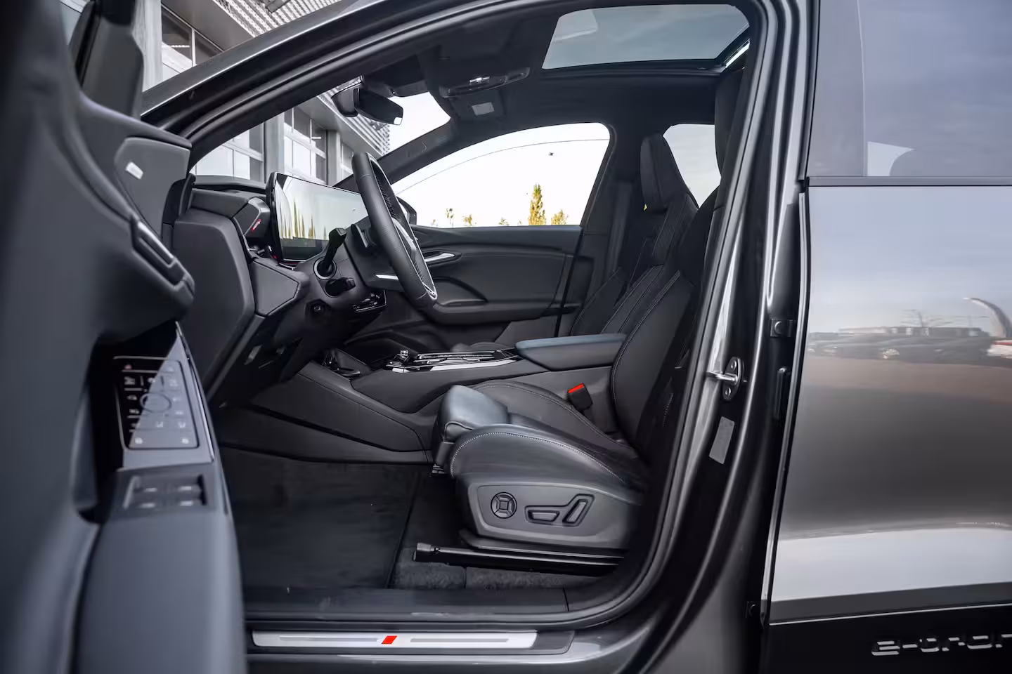 Audi Q6 e-tron S edition performance 100 kWh | Achterstoelen verwarmd | Apple Carplay/Android Auto|telefo