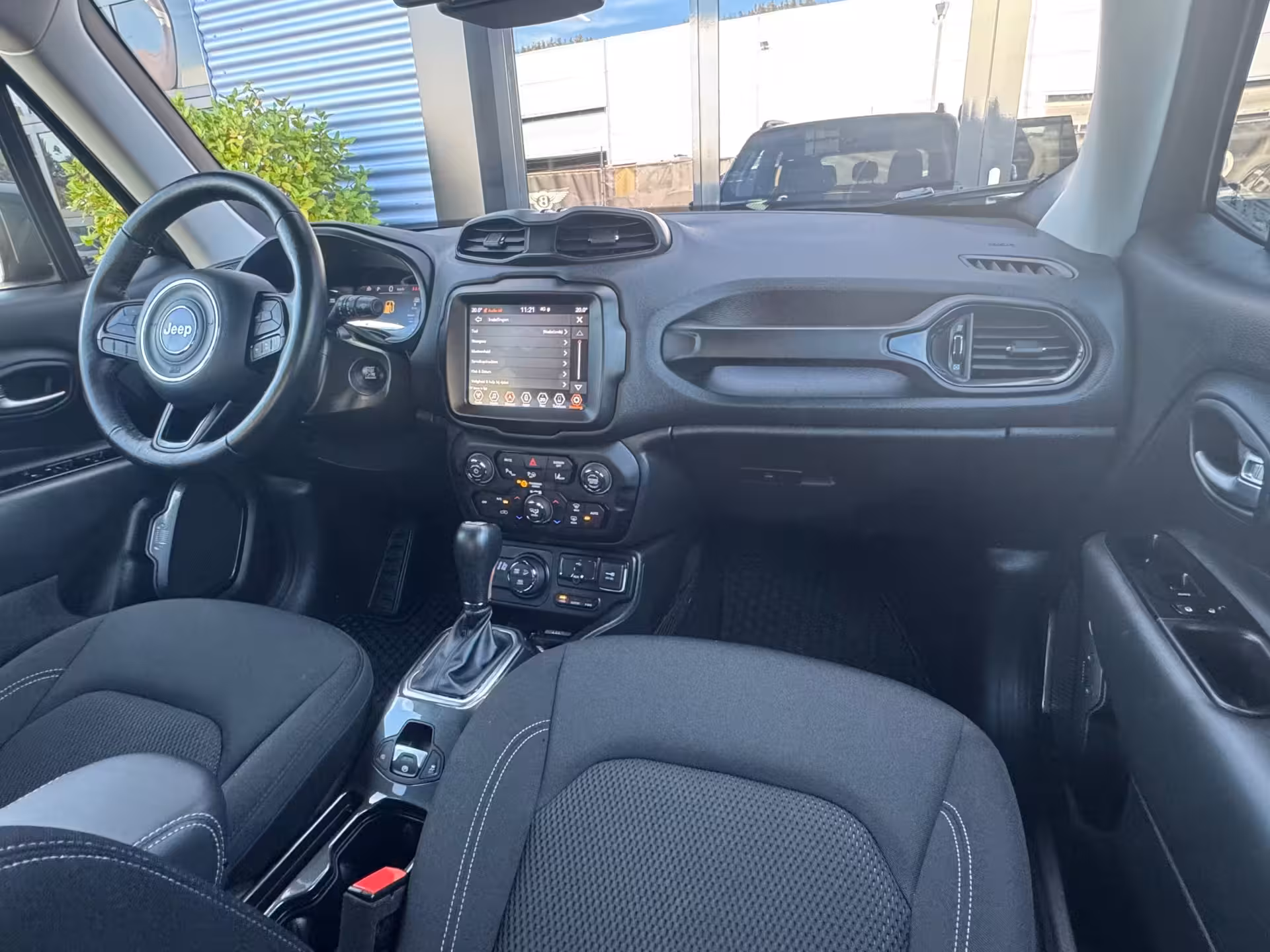 Jeep Renegade 4xe 240 Plug-in Hybrid Electric S AUTOMAAT|CAMERA|APPLECARPLAY|19INCH LM-VELGEN|NAVI