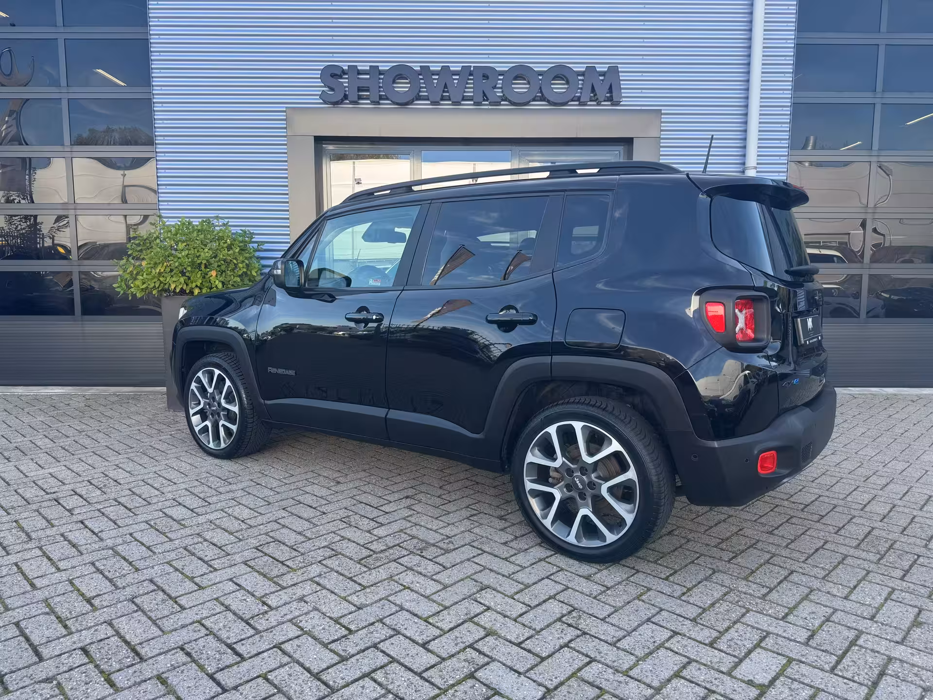 Jeep Renegade 4xe 240 Plug-in Hybrid Electric S AUTOMAAT|CAMERA|APPLECARPLAY|19INCH LM-VELGEN|NAVI