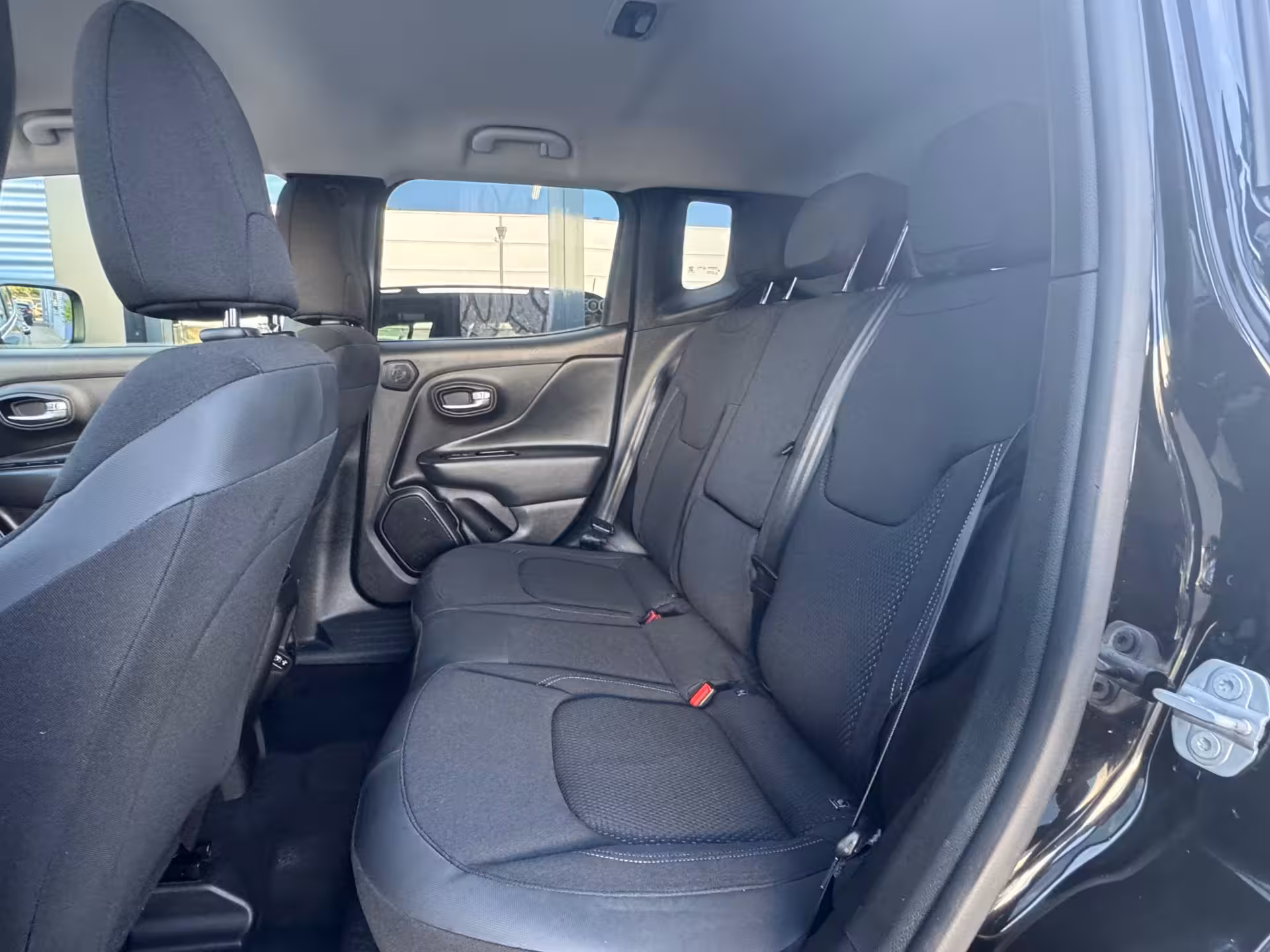 Jeep Renegade 4xe 240 Plug-in Hybrid Electric S AUTOMAAT|CAMERA|APPLECARPLAY|19INCH LM-VELGEN|NAVI