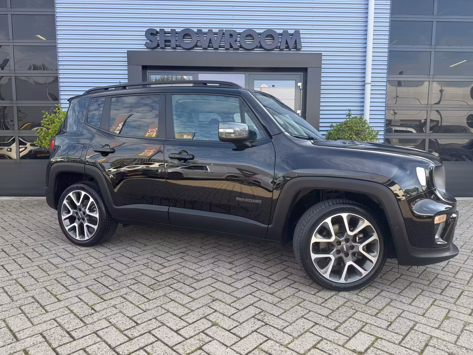 Jeep Renegade 4xe 240 Plug-in Hybrid Electric S AUTOMAAT|CAMERA|APPLECARPLAY|19INCH LM-VELGEN|NAVI