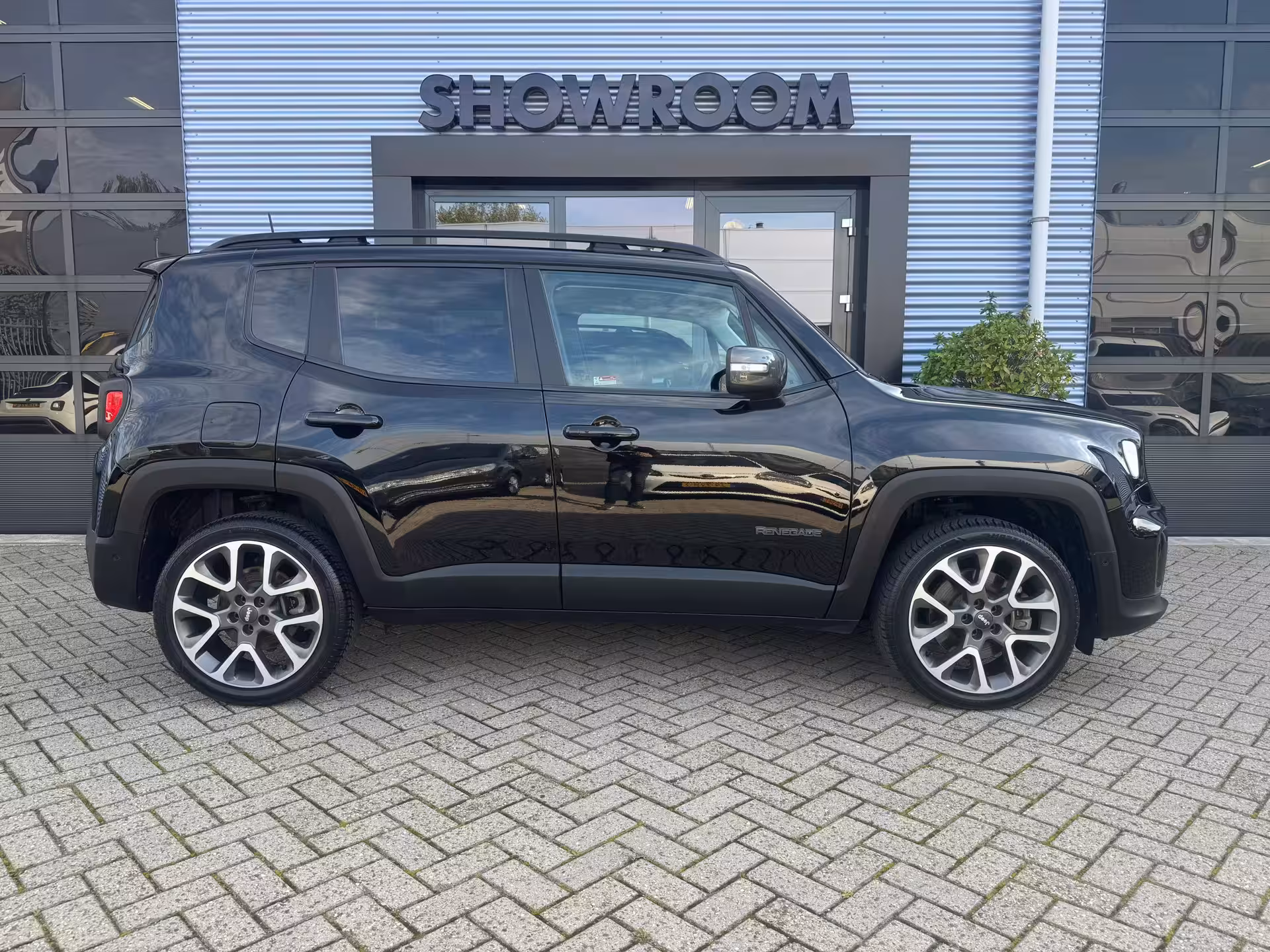 Jeep Renegade 4xe 240 Plug-in Hybrid Electric S AUTOMAAT|CAMERA|APPLECARPLAY|19INCH LM-VELGEN|NAVI
