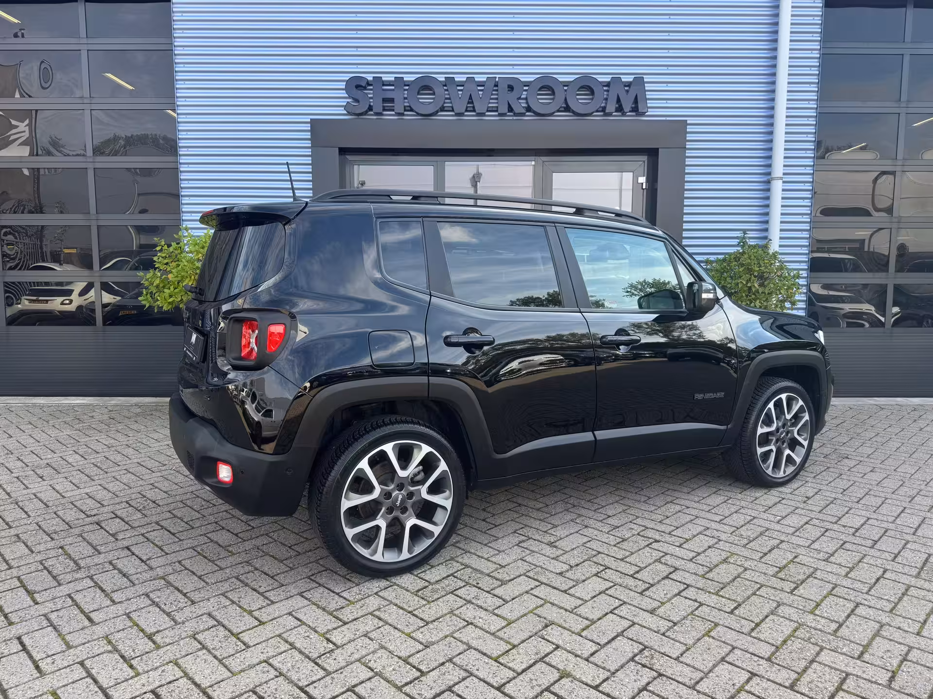 Jeep Renegade 4xe 240 Plug-in Hybrid Electric S AUTOMAAT|CAMERA|APPLECARPLAY|19INCH LM-VELGEN|NAVI