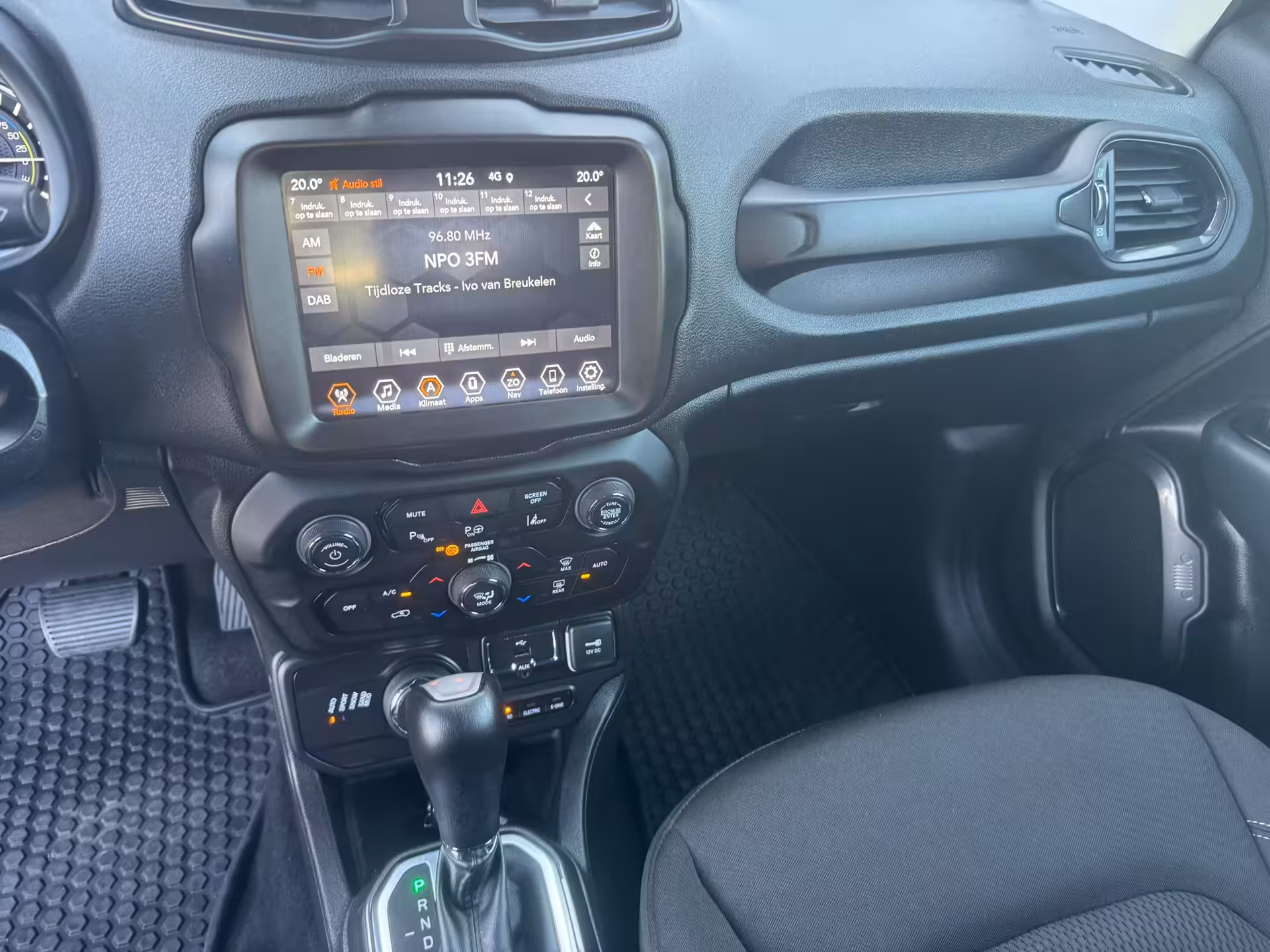 Jeep Renegade 4xe 240 Plug-in Hybrid Electric S AUTOMAAT|CAMERA|APPLECARPLAY|19INCH LM-VELGEN|NAVI