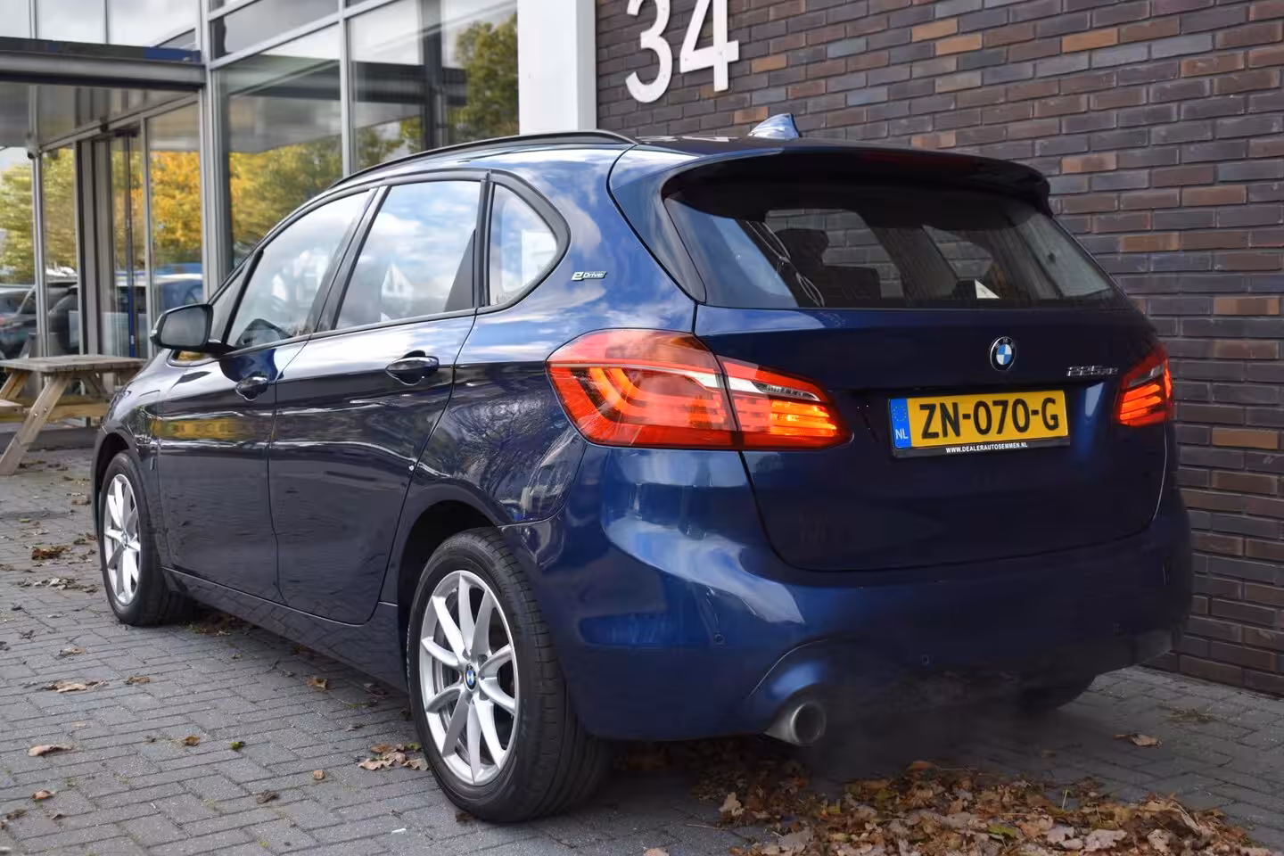 BMW 2-serie Active Tourer 225xe LEDER SPORTSTOELEN NAVIGATIE LMV LED