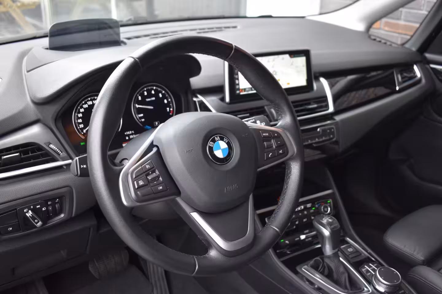BMW 2-serie Active Tourer 225xe LEDER SPORTSTOELEN NAVIGATIE LMV LED