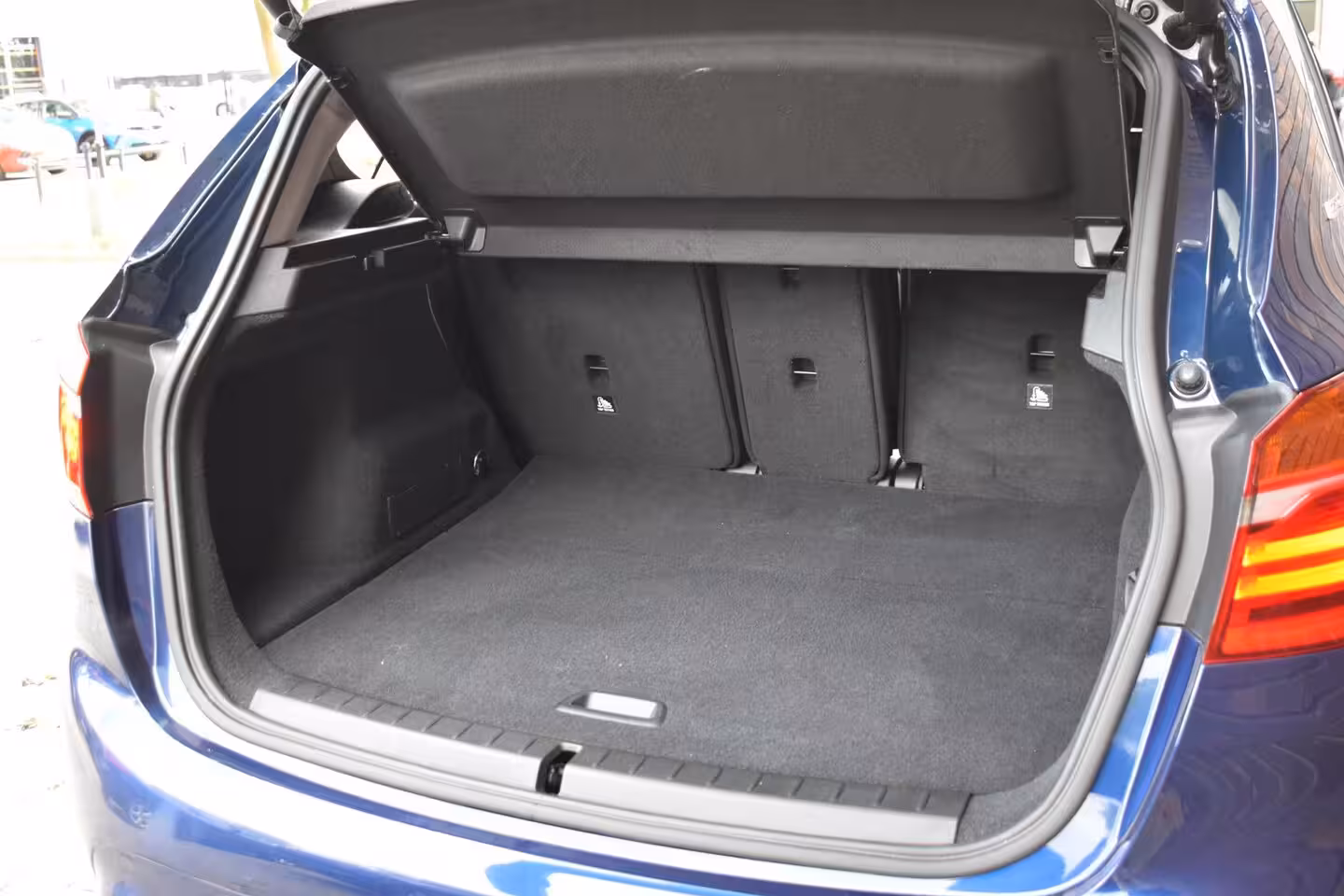 BMW 2-serie Active Tourer 225xe LEDER SPORTSTOELEN NAVIGATIE LMV LED