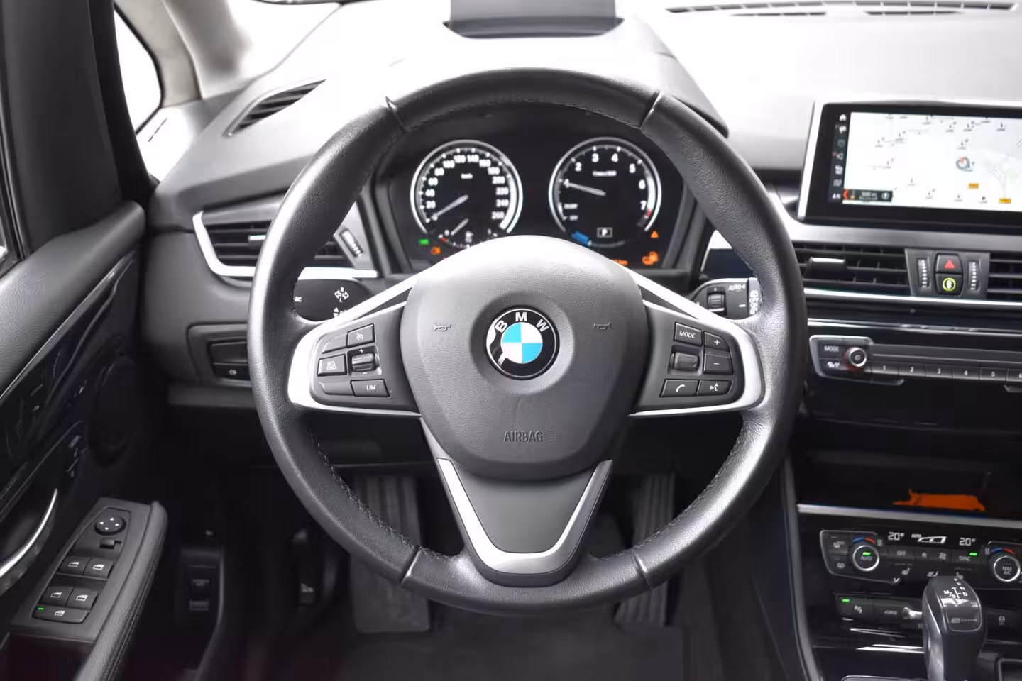 BMW 2-serie Active Tourer 225xe LEDER SPORTSTOELEN NAVIGATIE LMV LED