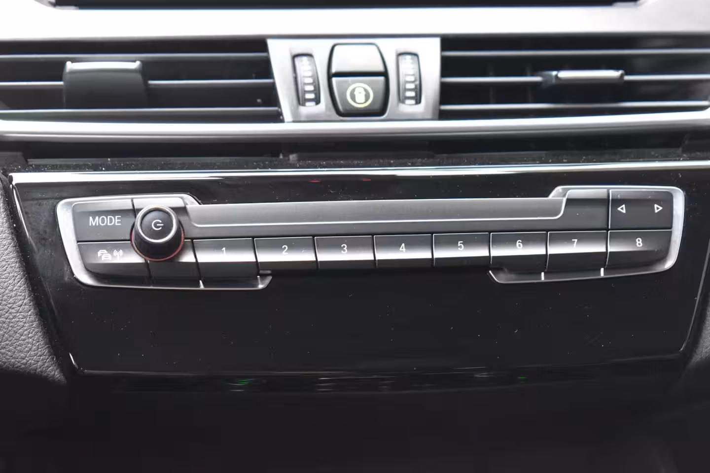 BMW 2-serie Active Tourer 225xe LEDER SPORTSTOELEN NAVIGATIE LMV LED