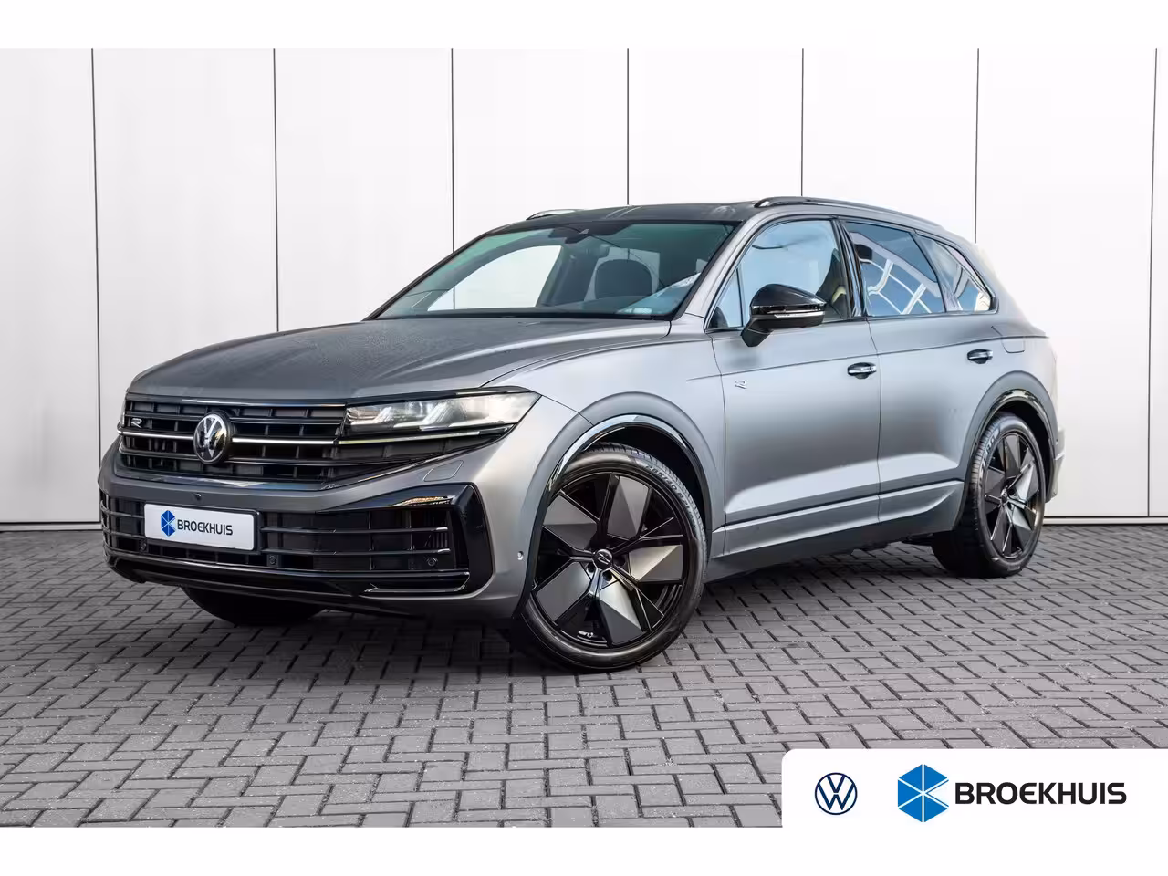 Volkswagen Touareg 3.0 TSi eHybrid 4MOTION R Edition l Panoramadak l Luchtvering l 360gr Camera l Stoelkoelin
