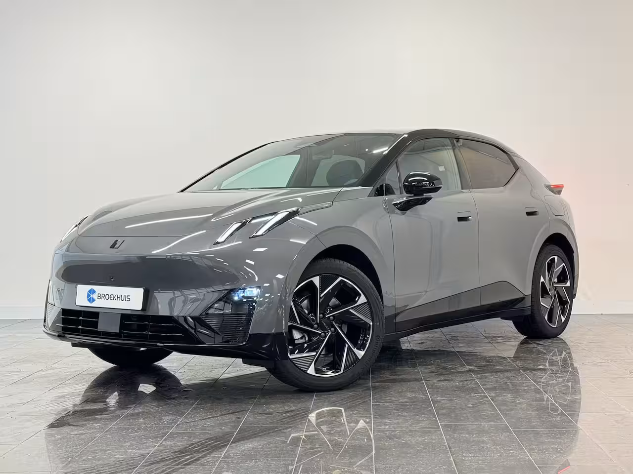 Lynk & Co 02 More 66 kWh | 22 kW lader | 360 Camera | Memory seats | High end audio | Apple Carplay/And