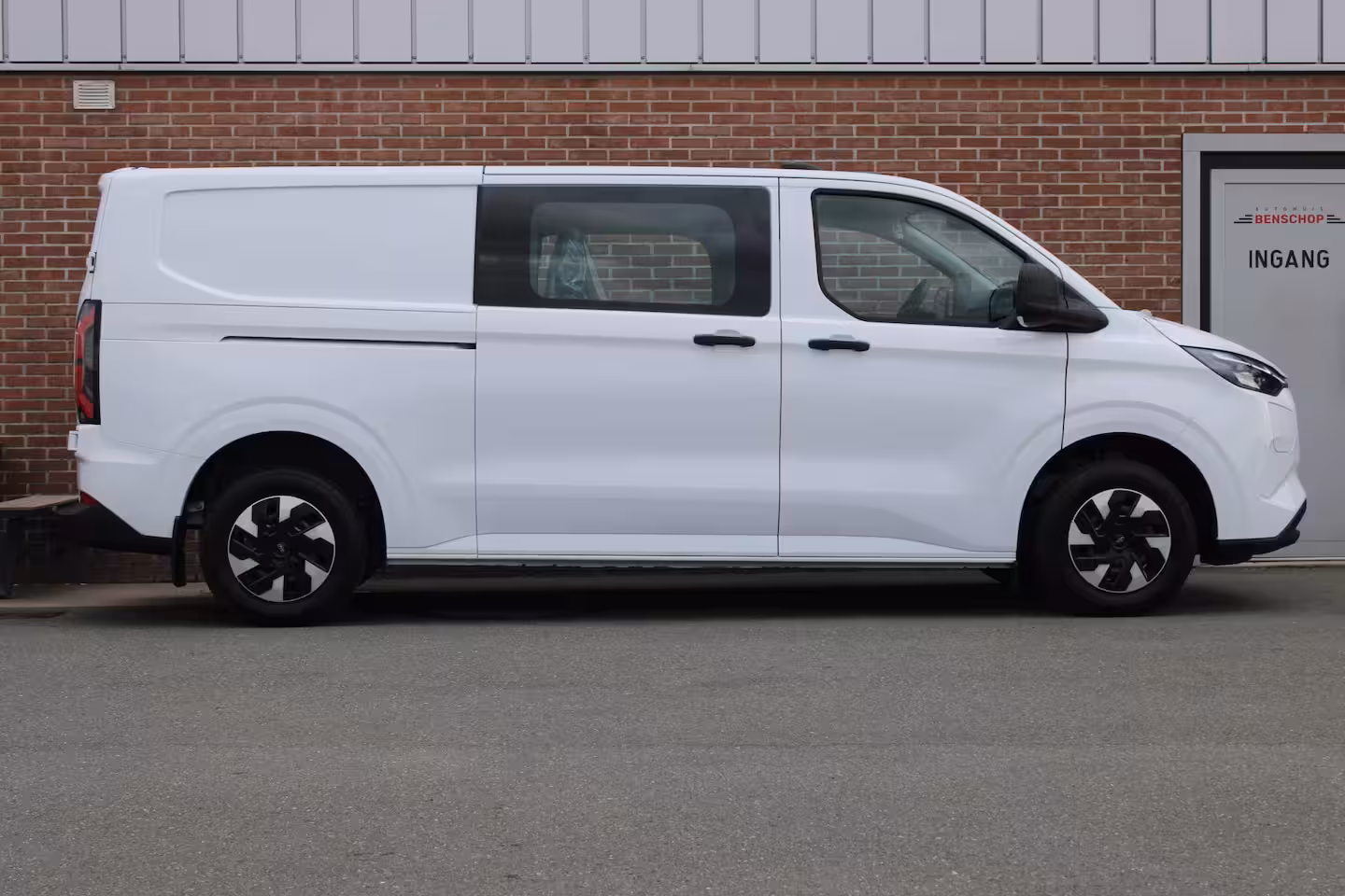 Ford E-Transit Cust. 320 L2H1 Trend 71 kWh DC |LED|CAMERA|