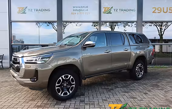 Toyota HiLux 2.4 D-4D Double Cab Professional 110kW 4x4 Led, Camera, Lane Assist