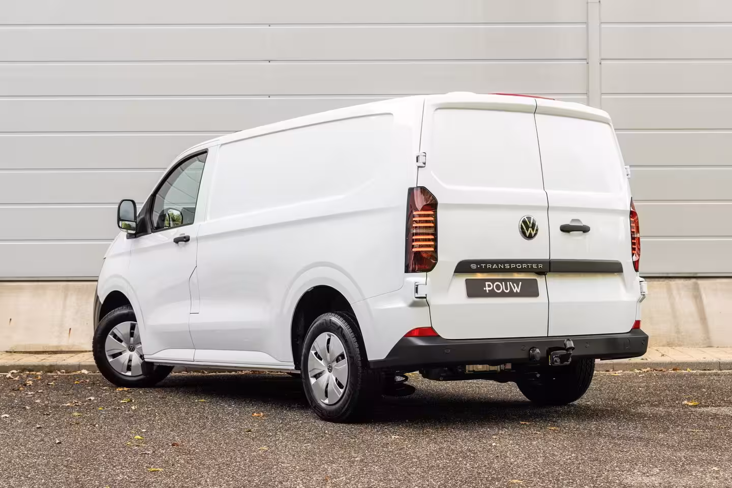 Volkswagen e-Transporter 32 136pk L1H1 Life 71 kWh | Trekhaak | 3-Zits