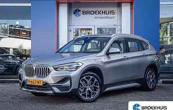 BMW X1 xDrive25e Business Edition Plus | Panodak | Leder | Memory | Head-up display | Elektrisch