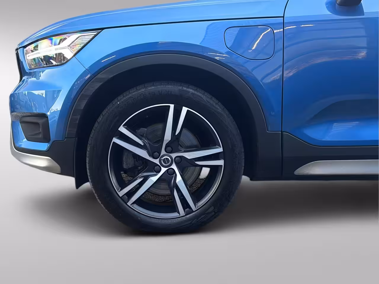 Volvo XC40 1.5 T4 Recharge R-Design Expression | Pano | Stoelverwarming | H&K Audio | Camera