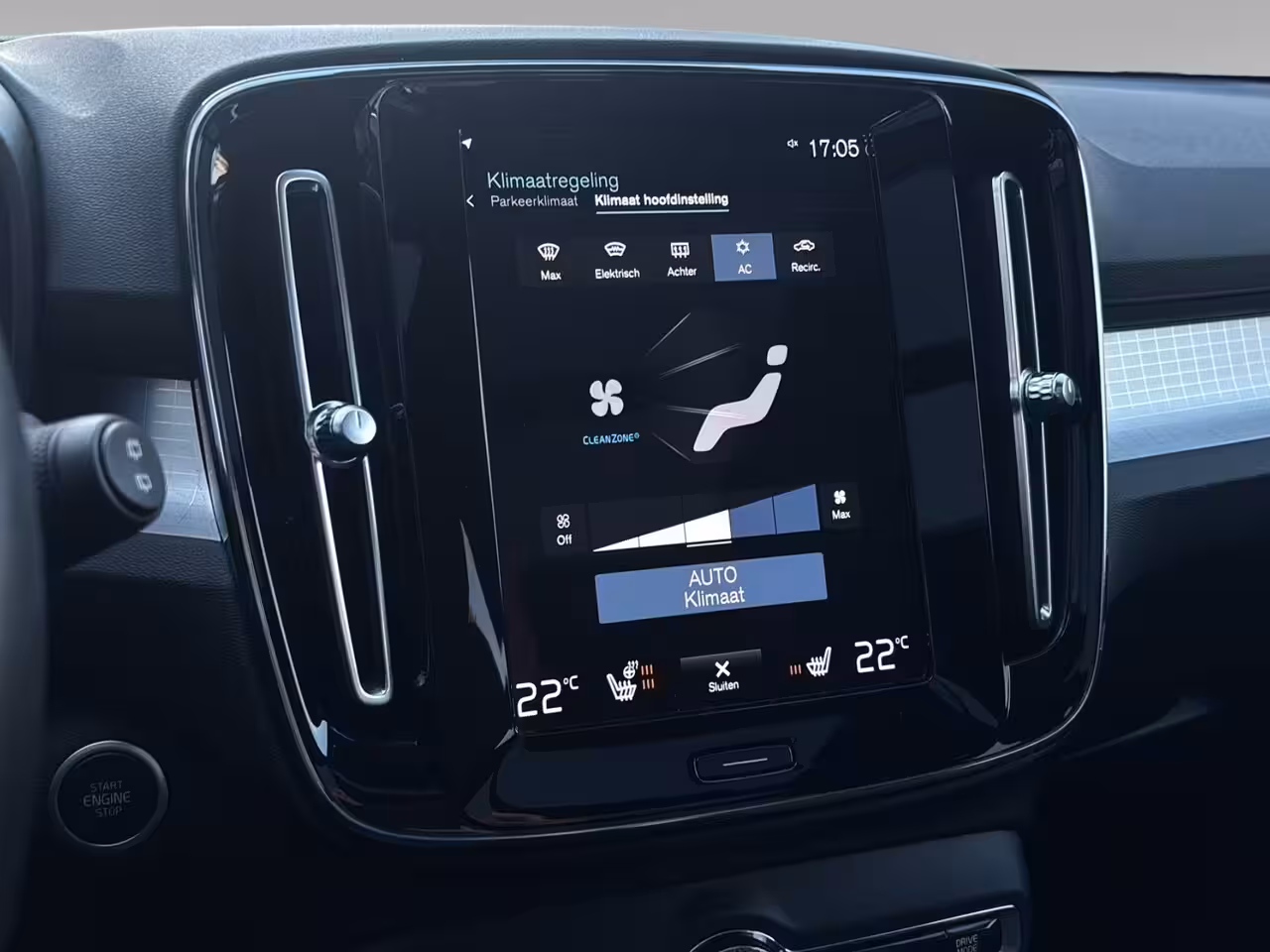 Volvo XC40 1.5 T4 Recharge R-Design Expression | Pano | Stoelverwarming | H&K Audio | Camera