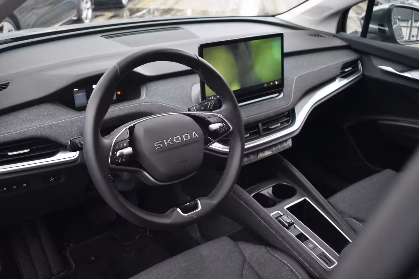 Skoda Elroq 60 Business Edition 204PK | TREKHAAK | STOEL+STUURVERW. | CAMERA | CARPLAY | ADAPT. CRUISE
