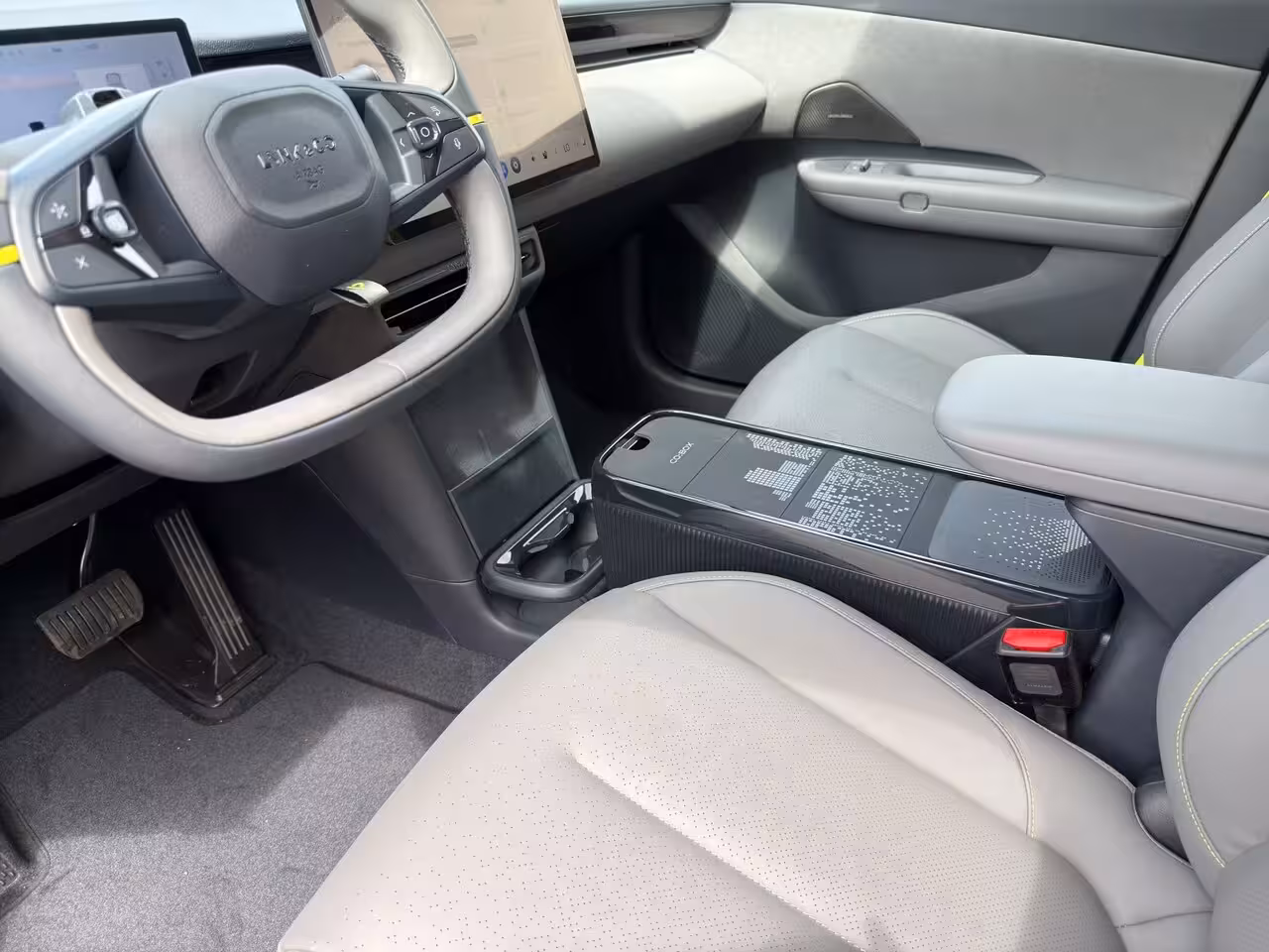 Lynk & Co 02 66 kWh More MY27 | 22 kW lader | 360 Camera | Memory seats | High end audio | Apple Carpla