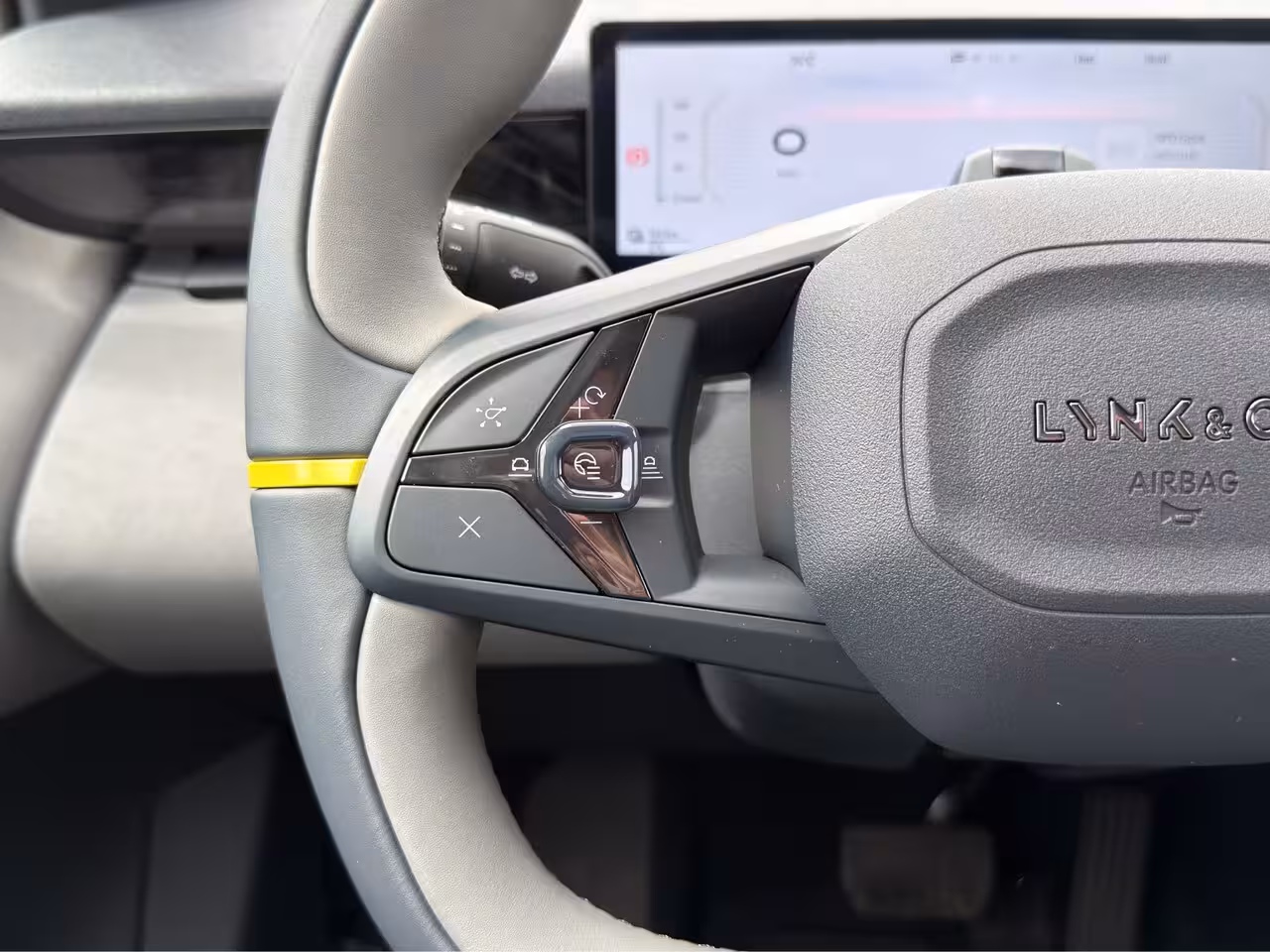 Lynk & Co 02 66 kWh More MY27 | 22 kW lader | 360 Camera | Memory seats | High end audio | Apple Carpla