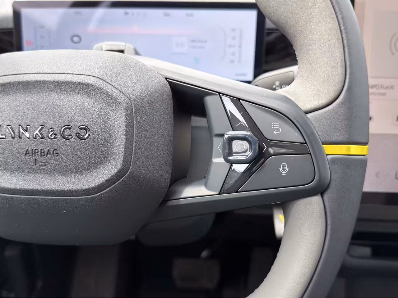Lynk & Co 02 66 kWh More MY27 | 22 kW lader | 360 Camera | Memory seats | High end audio | Apple Carpla