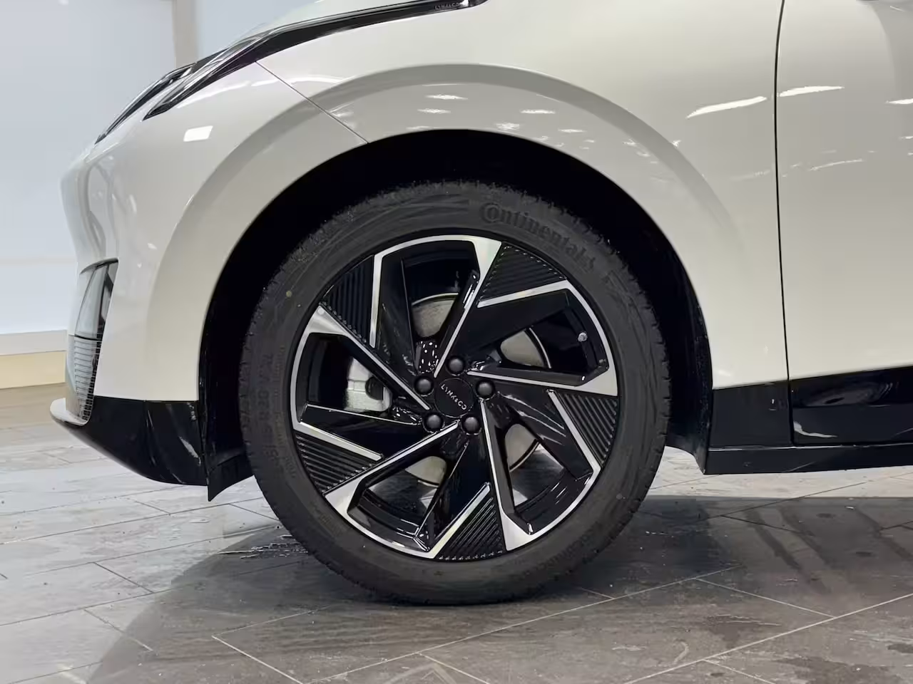Lynk & Co 02 More 66 kWh | 22 kW lader | 360 Camera | Memory seats | High end audio | Apple Carplay/And
