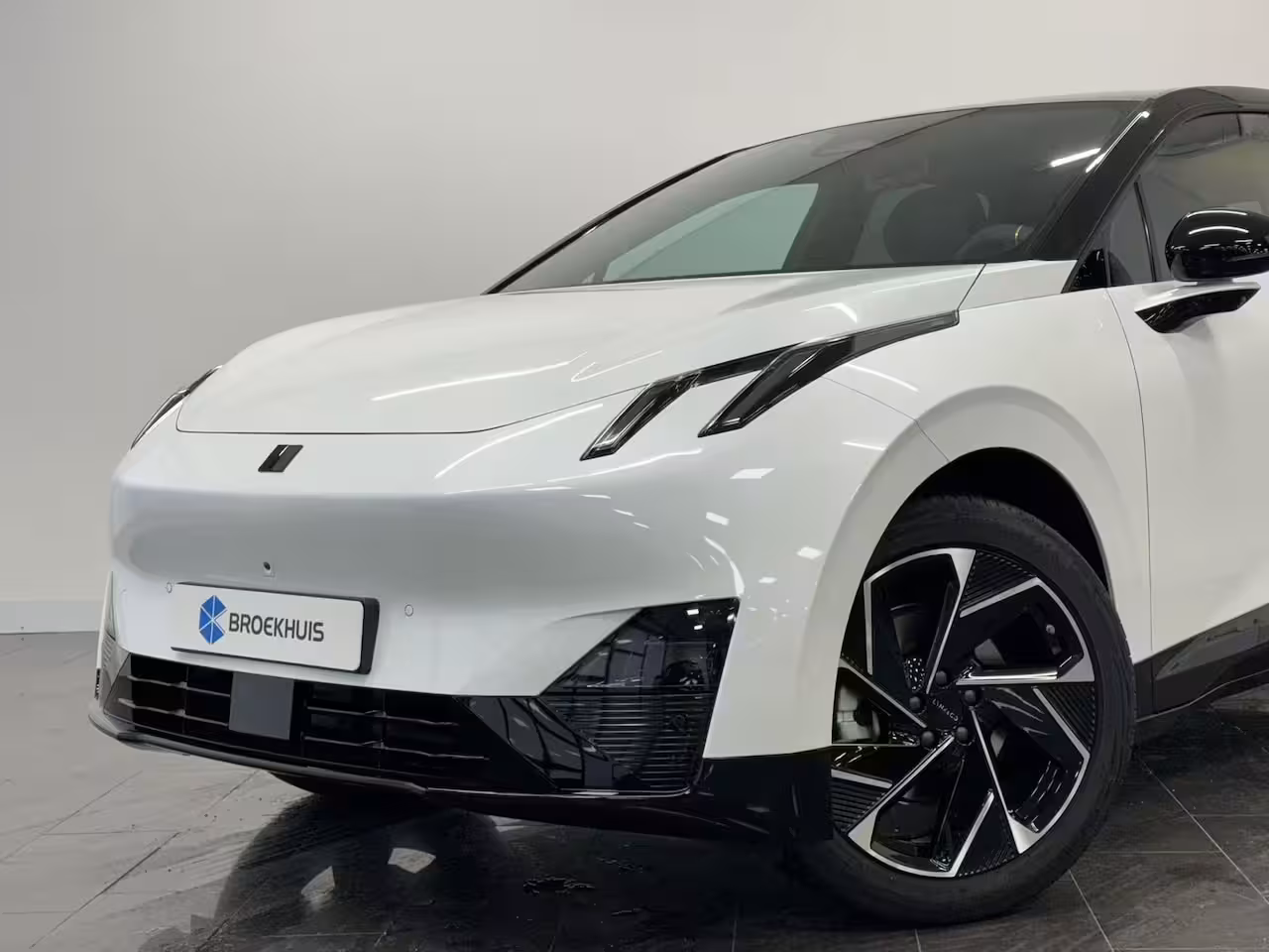 Lynk & Co 02 More 66 kWh | 22 kW lader | 360 Camera | Memory seats | High end audio | Apple Carplay/And