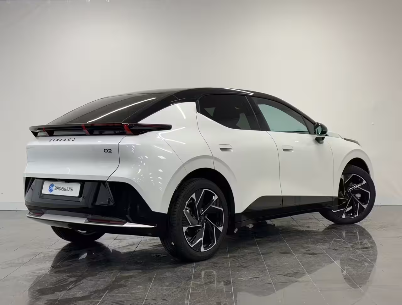 Lynk & Co 02 More 66 kWh | 22 kW lader | 360 Camera | Memory seats | High end audio | Apple Carplay/And