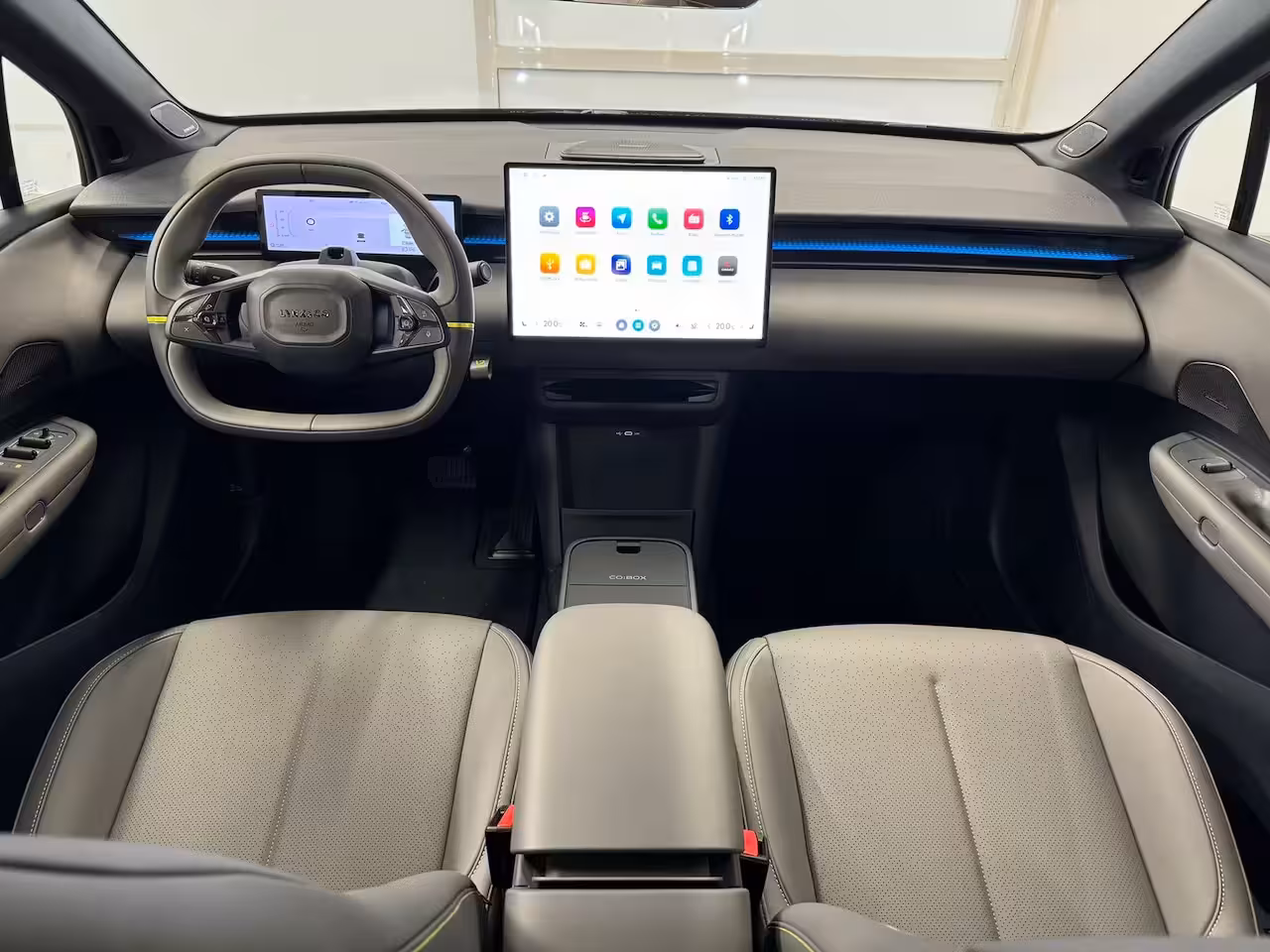 Lynk & Co 02 More 66 kWh | 22 kW lader | 360 Camera | Memory seats | High end audio | Apple Carplay/And