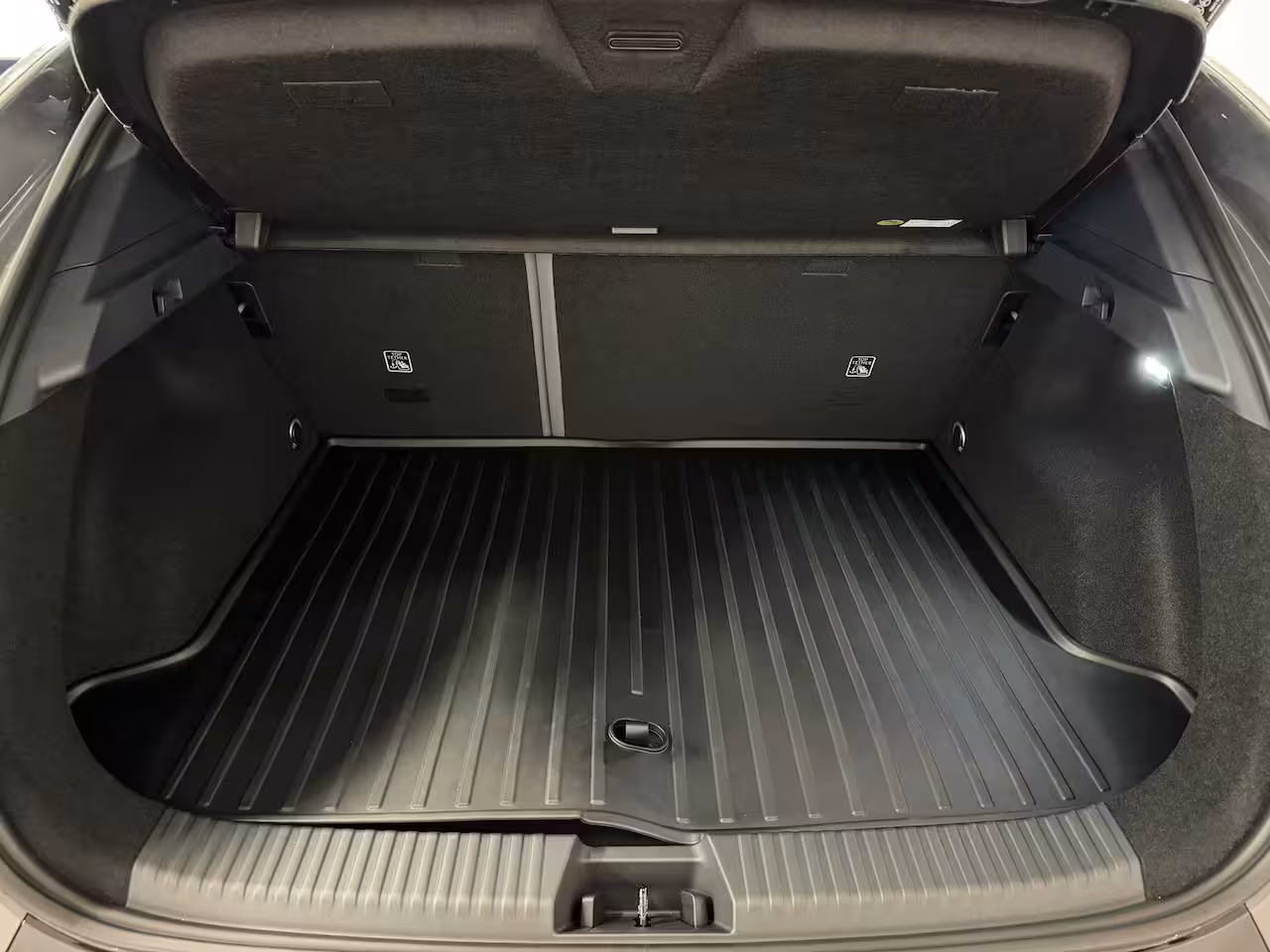Lynk & Co 02 More 66 kWh | 22 kW lader | 360 Camera | Memory seats | High end audio | Apple Carplay/And