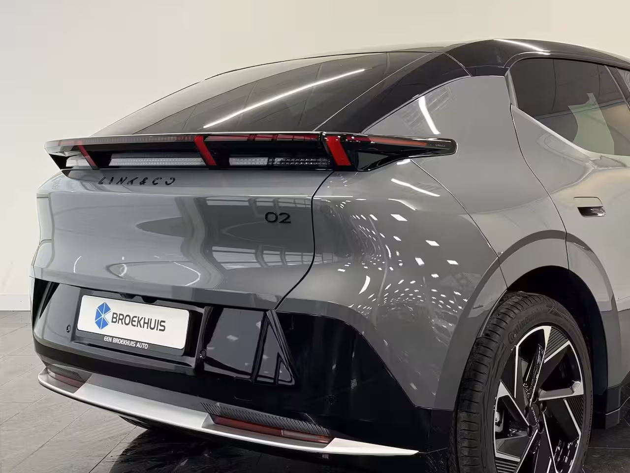 Lynk & Co 02 More 66 kWh | 22 kW lader | 360 Camera | Memory seats | High end audio | Apple Carplay/And