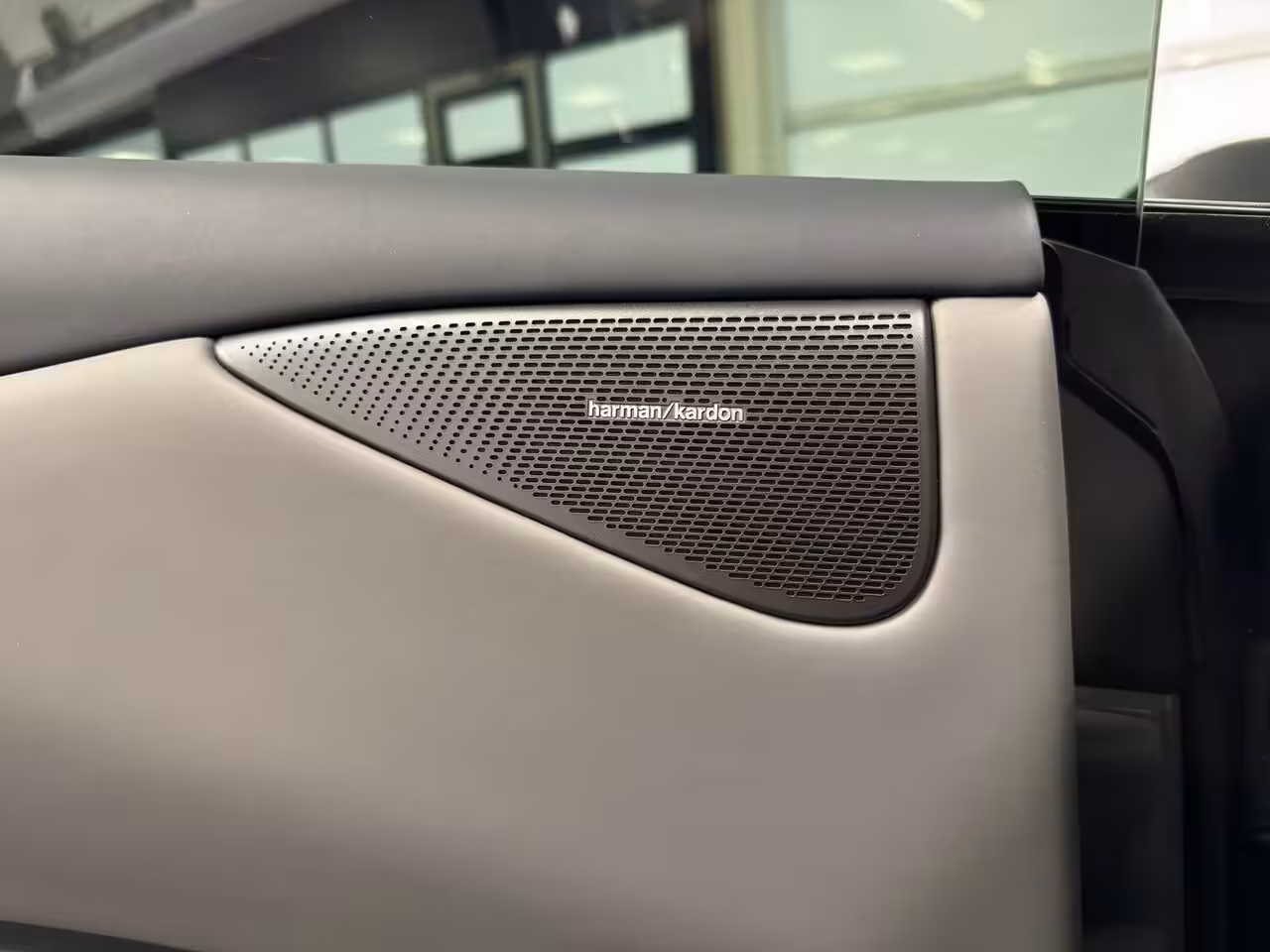 Lynk & Co 02 More 66 kWh | 22 kW lader | 360 Camera | Memory seats | High end audio | Apple Carplay/And