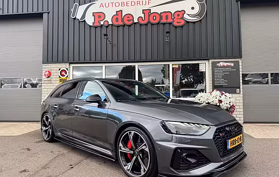 Audi RS4 2.9 TFSI RS4 QUATTRO Keramisch BenO Pano HUD Massage RS stoelen Alcantara Memory
