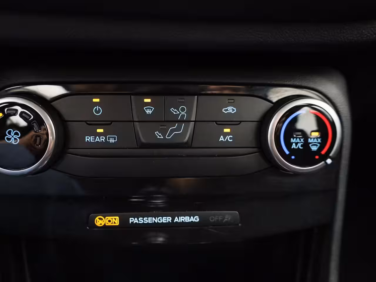 Ford Puma 1.0 EcoBoost Hybrid Titanium | Apple Carplay/Android Auto | Airco | Cruise Control |