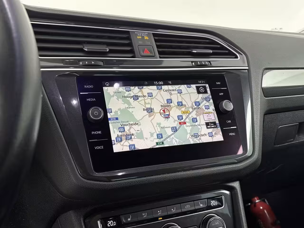 Volkswagen Tiguan 1.5 TSI ACT Highline Business R Achteruitrij Camera | Parkeersensoren Voor + Achter | Adap