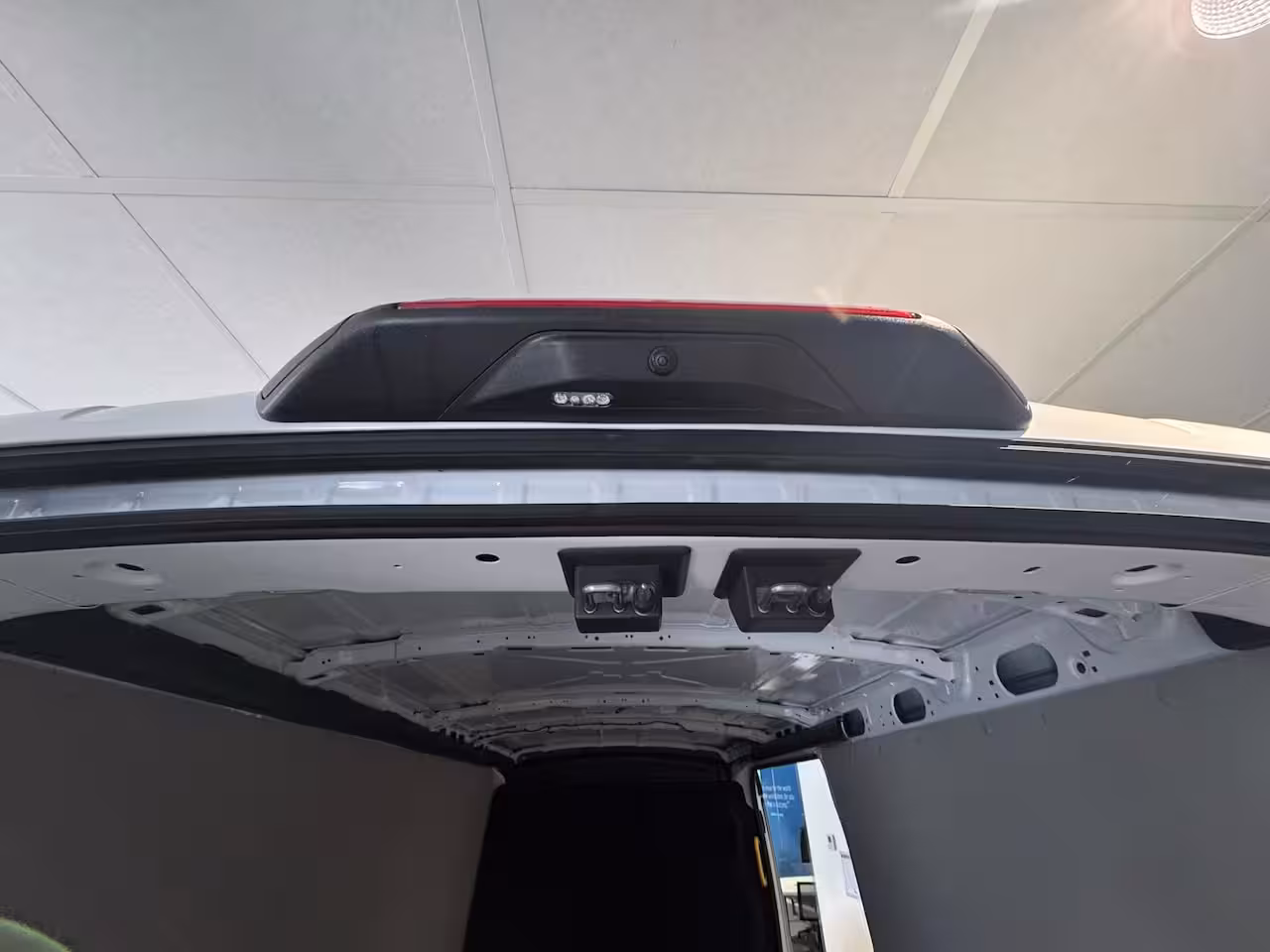 Ford E-Transit 350 L3H2 Trend 68 kWh 184 pk | Pro-Power | Navigatie | Zijwandbekleding | Direct leverbaar