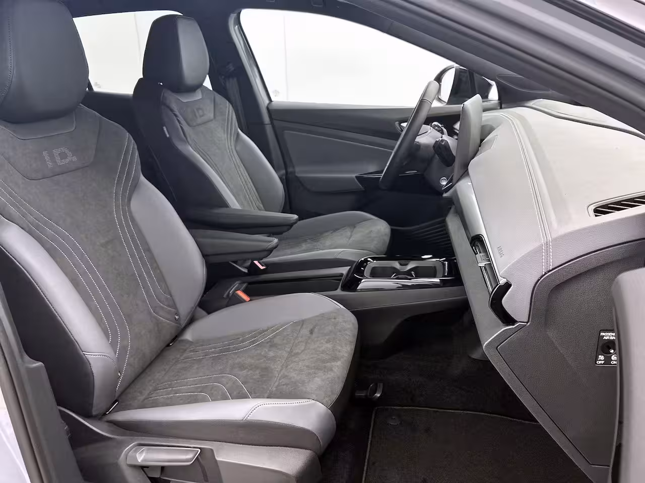 Volkswagen ID.4 Pro Limited Edition 79 kWh 286 PK | NOVEMBER BINNEN | Automaat | Trekhaak | Navigatie | St