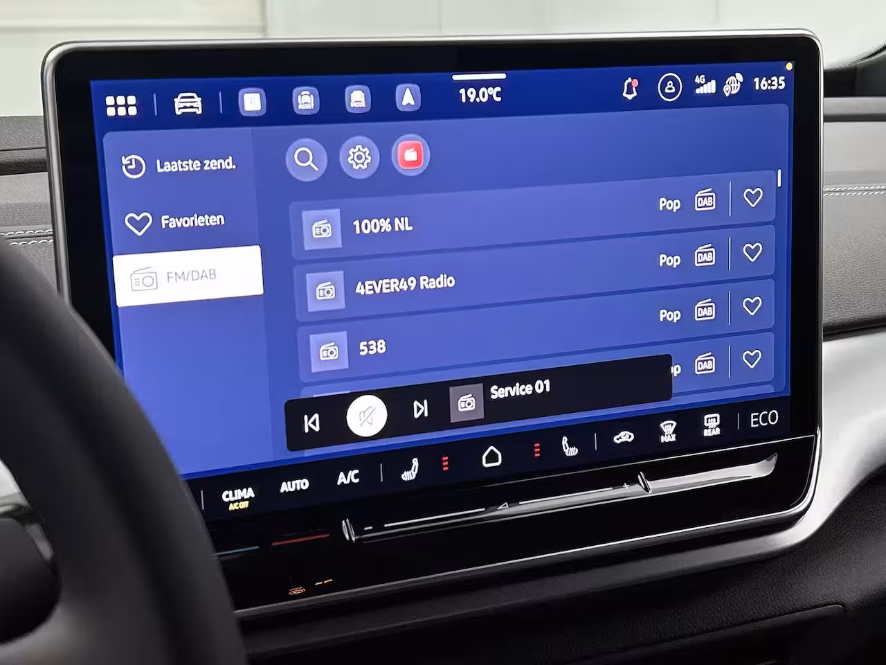 Volkswagen ID.4 Pro Limited Edition 79 kWh 286 PK | NOVEMBER BINNEN | Automaat | Trekhaak | Navigatie | St