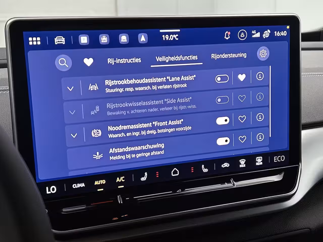 Volkswagen ID.4 Pro Limited Edition 79 kWh 286 PK | NOVEMBER BINNEN | Automaat | Trekhaak | Navigatie | St
