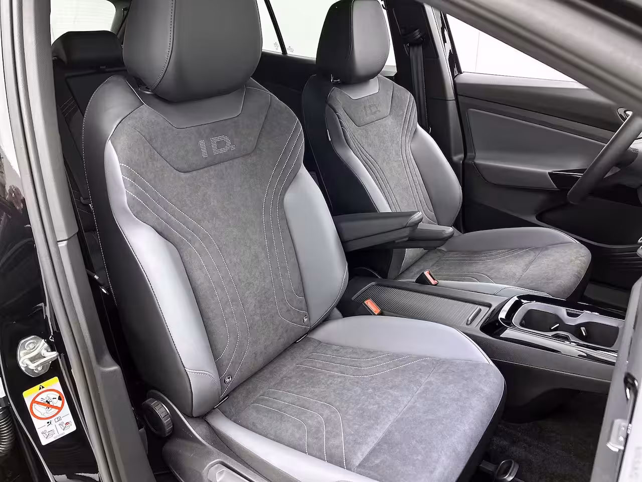 Volkswagen ID.4 Pro Limited Edition 79 kWh 286 PK | NOVEMBER BINNEN | Automaat | Trekhaak | Navigatie | St